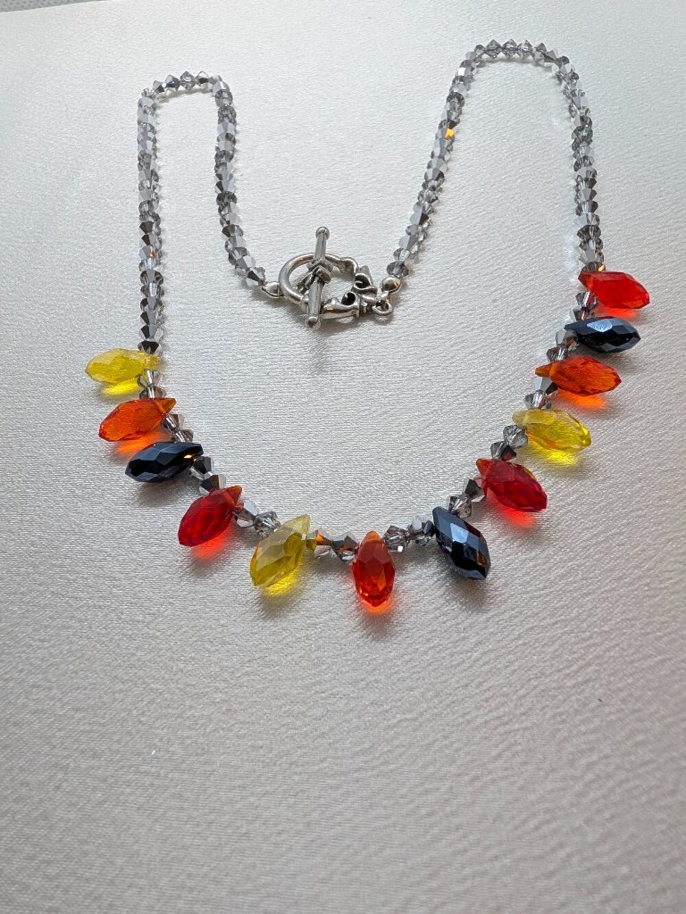 NEW 20 inch beaded fashion necklace